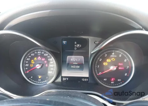 2015 Mercedes-Benz C 300 из США, поврежденный, VIN 55SWF4JB8FU083573